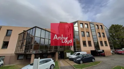 A VENDRE BUREAUX DE 629M² DIVISIBLES A MEYLAN - Offre immobilière - Arthur Loyd