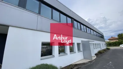 Bureaux à louer 149 m² à Echirolles avec parking privatif et accès bus - Offre immobilière - Arthur Loyd