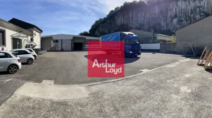 Locaux d’activité à vendre Fontaine site clôturé accès multiples et état excellent - Offre immobilière - Arthur Loyd