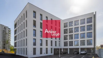 Bureaux et commerces à vendre à Echirolles emplacement stratégique parkings - Offre immobilière - Arthur Loyd