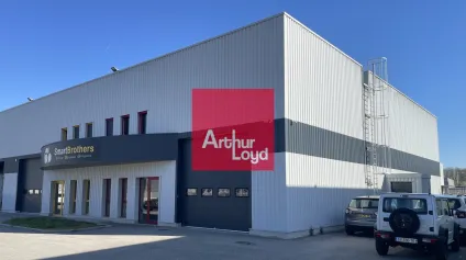 local d'activité récent 880 m² LE VERSOUD - Offre immobilière - Arthur Loyd