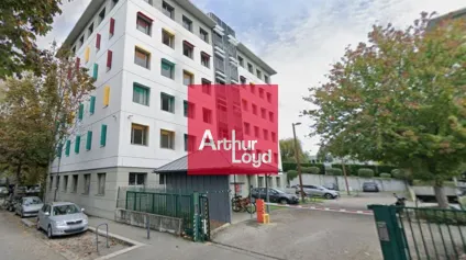 Bureau d'une surface de 151m² à vendre - Offre immobilière - Arthur Loyd