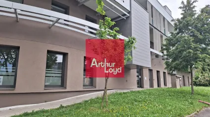 Bureaux à louer 197 m² Meylan open space lumineux avec parkings - Offre immobilière - Arthur Loyd