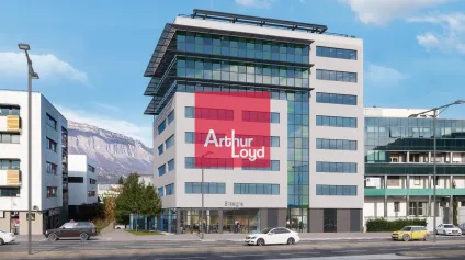 Bureaux et commerces à louer à Saint Martin d'Hères proche Neyrpic lumineux - Offre immobilière - Arthur Loyd