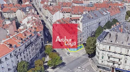 Local commercial à louer Grenoble emplacement stratégique grande vitrine - Offre immobilière - Arthur Loyd