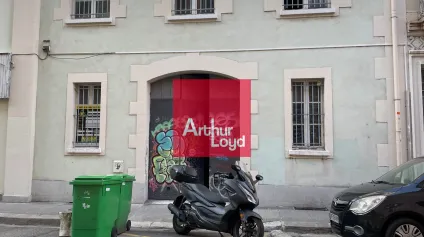 Entrepôt à louer centre Grenoble avec accès transports en commun immédiat - Offre immobilière - Arthur Loyd