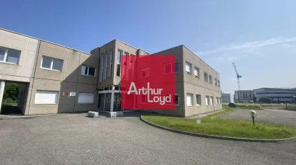 Immeuble de bureaux à vendre ou à louer à Montbonnot parkings nombreux - Offre immobilière - Arthur Loyd