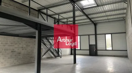 Local d activité à louer à Voreppe neuf accès autoroute parkings dédiés - Offre immobilière - Arthur Loyd