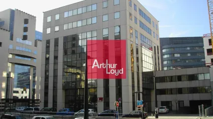 Bureau à louer 101 m² à Grenoble open space lumineux parking inclus - Offre immobilière - Arthur Loyd