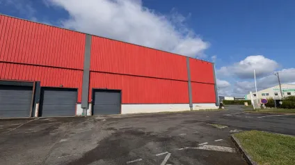 À louer - Local d'Activités 467 m2 avec bureaux - PA de l'Adelis - Ingré / Saint Jean de la Ruelle - Offre immobilière - Arthur Loyd