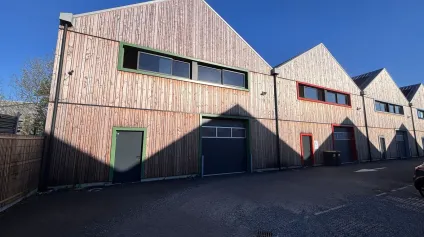 Locaux d activite a louer a Saint-Herblain proche zone Atlantis - Offre immobilière - Arthur Loyd