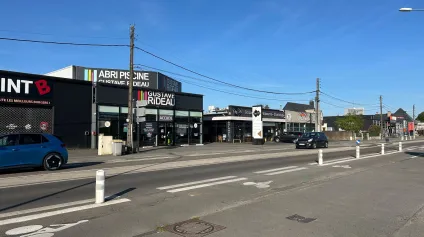 Cession local commercial - Route de Vannes - avec parking - Offre immobilière - Arthur Loyd