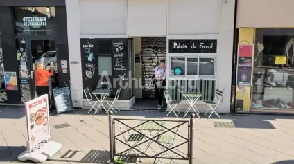 Location local commercial Lille terrasse proche marché de Wazemmes - Offre immobilière - Arthur Loyd