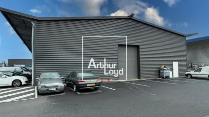 ENTREPÔT / LOCAL D'ACTIVITÉ À LOUER - 342 m² - TOULOUSE SUD-OUEST - ACCÈS POIDS LOURDS - SITE SÉCURISÉ - Offre immobilière - Arthur Loyd