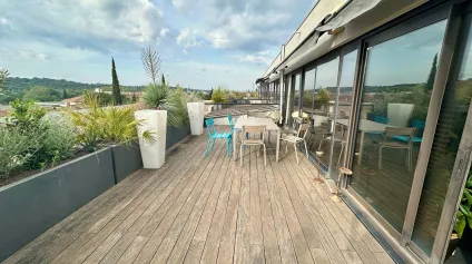 PLUSIEURS ESPACES DE BUREAUX À LOUER AVEC TERRASSE - Offre immobilière - Arthur Loyd