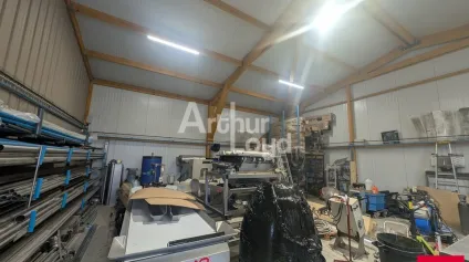 SAUMUR SUD LOCAL D'ACTIVITÉ 872 M² A VENDRE - Offre immobilière - Arthur Loyd