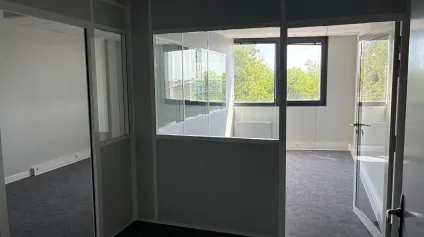<br />A louer Bureaux 380 m² CDA LA ROCHELLE<br /> - Offre immobilière - Arthur Loyd