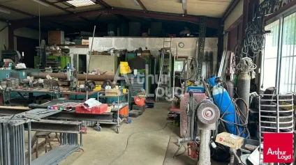 SALBRIS - VENTE LOCAL D'ACTIVITÉ DE 437 M² (+ Maison de 112 m²) - ACCÈS A71 À 4,6 KM - Offre immobilière - Arthur Loyd