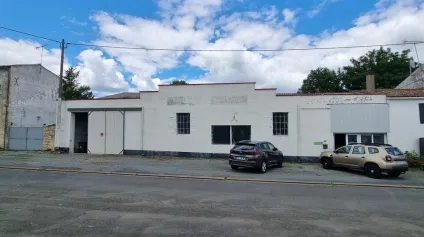 LOCAL D'ACTIVITÉ À VENDRE  482 m² - Offre immobilière - Arthur Loyd