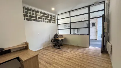 A LOUER - BUREAUX - 20 M2 - AVEC PARKING - SAINT-QUENTIN - Offre immobilière - Arthur Loyd