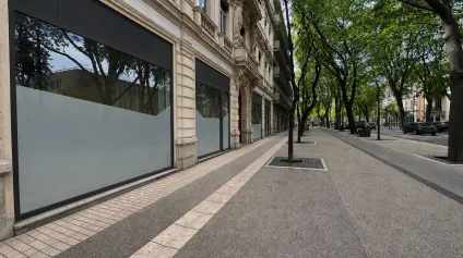 Local commercial 170 m² - Emplacement premium Gambetta - Belle vitrine & beaux volumes - NIMES - Location - Offre immobilière - Arthur Loyd