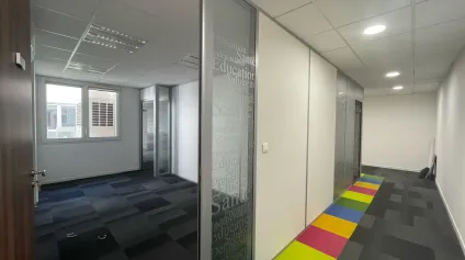 Secteur gare - Bureaux récents à louer - 252 m2 - Nîmes - Offre immobilière - Arthur Loyd