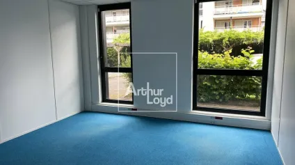 Bureaux à louer - LIEUSAINT au pied de la gare - Offre immobilière - Arthur Loyd