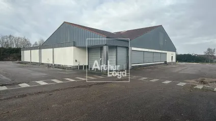 RARE SUR SECTEUR - LOCAL COMMERCIAL - SUPERMARCHÉ - Offre immobilière - Arthur Loyd