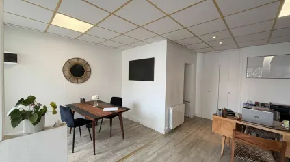 Local commercial 60 m²  Centre-ville Poitiers  Avec de la visibilité - Offre immobilière - Arthur Loyd
