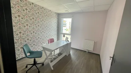 Bureaux à louer à MONT SAINT AIGNAN 76130 - Offre immobilière - Arthur Loyd
