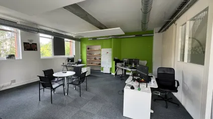 TOURS NORD BUREAUX A LOUER 284 M² PARKINGS - Offre immobilière - Arthur Loyd