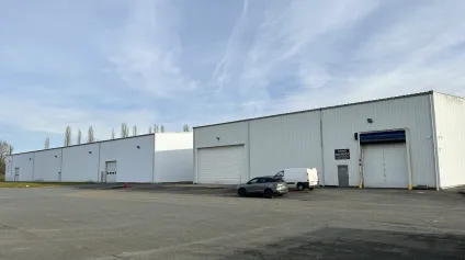 Entrepôts et bureaux à vendre ou à louer à Saint Martial d'Artenset, à 70 km de Bordeaux - Offre immobilière - Arthur Loyd