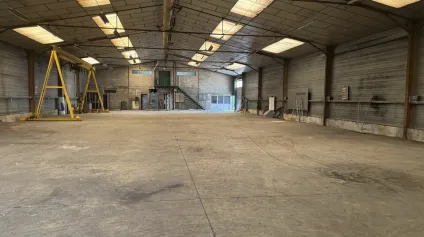 SAINT-PIERRE-DES-CORPS LOCAL D'ACTIVITE A VENDRE 1 064 M² TERRAIN DE 2 373 M² - Offre immobilière - Arthur Loyd