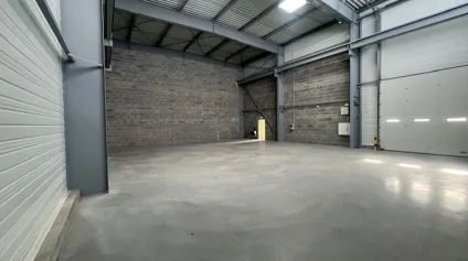 CELLULE D'ACTIVITE A LOUER - 315 M² - GUIPAVAS - Offre immobilière - Arthur Loyd