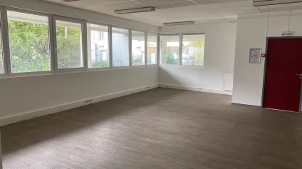 À LOUER : Bureaux à deux pas du centre-ville à Roanne - Offre immobilière - Arthur Loyd