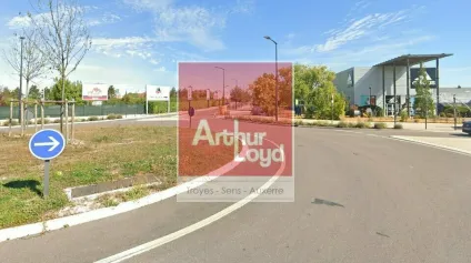 LOCAL COMMERCIAL À VENDRE  PONT-SAINTE-MARIE  709 m² - Offre immobilière - Arthur Loyd