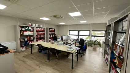 A LOUER BUREAUX DE 428 M2 - COMPIEGNE ZAC DE MERCIERES - Offre immobilière - Arthur Loyd