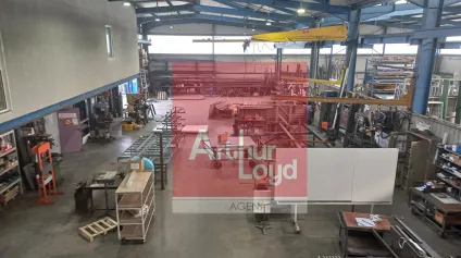 <br />Local d'activité à vendre - Emplacement idéal à Sainte-Livrade<br /> - Offre immobilière - Arthur Loyd