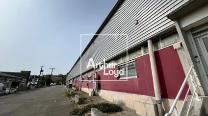 Locaux d'Activités & Bureaux sur Alès : Polyvalence, Parking, location - Offre immobilière - Arthur Loyd