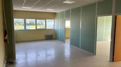 A LOUER - BUREAUX ALLONE - 130M2 ENVIRON - Offre immobilière - Arthur Loyd