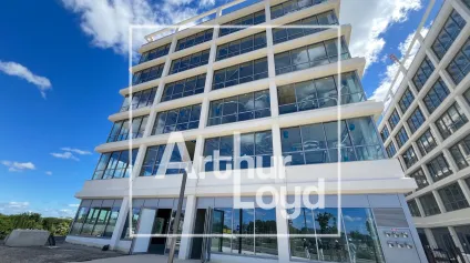 Bureaux à vendre Montpellier Halle Nova avec serres urbaines végétalisées - Offre immobilière - Arthur Loyd