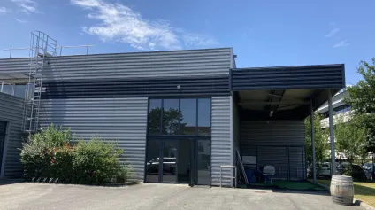 Local d'activités à Mérignac - 365 m² dont 120 m² de bureaux en R+1 - Offre immobilière - Arthur Loyd