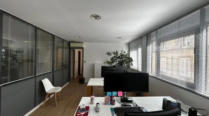 Bureaux à vendre aux Quinconces - 132 m² avec ascenseur - Offre immobilière - Arthur Loyd