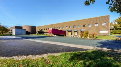 Bâtiment logistique indépendant à louer à Canéjan - jusqu'à 8 927 m² avec quais de chargement et parking - Offre immobilière - Arthur Loyd