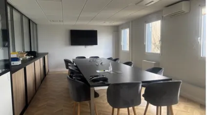 À VENDRE BATIMENT MIXTE INDEPENDANT : Bureaux partiellement loués, locaux commerciaux et d'activité au coeur du Technopole à Saint-Etienne - Offre immobilière - Arthur Loyd