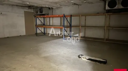 SAINT SYLVAIN D'ANJOU LOCAL D'ACTIVITÉ 351 M² A LOUER - Offre immobilière - Arthur Loyd