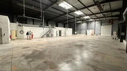 Bâtiment d'activité d'environ 1000 m2 dont 250 m2 de bureaux - REIMS FARMAN - Offre immobilière - Arthur Loyd
