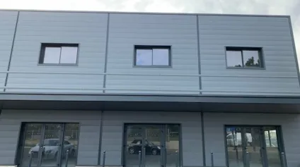 Bureaux à louer à Vedène programme neuf dans pôle commercial - Ascenseur - Offre immobilière - Arthur Loyd