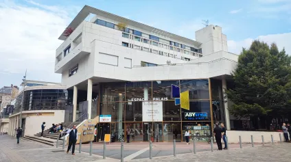 Locaux commerciaux à louer à ROUEN 76000 - Offre immobilière - Arthur Loyd
