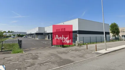 Local d activité à louer à Voreppe neuf accès autoroute parkings dédiés - Offre immobilière - Arthur Loyd